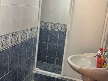 SE VENDE CASA MUY CERCA DE POLICIA Y TRANSITO, INFONAVIT MORELIA, MICHOACAN.
