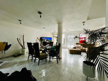 CASA EN VENTA EN IZTAPALAPA A 15 MIN DE METRO CONSTITUCIÓN