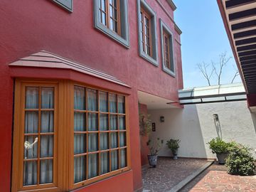 Espectacular Casa en Venta en Bosques de La Herradura.