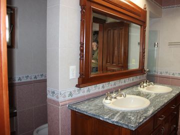 Espectacular Casa en Venta en Bosques de La Herradura.