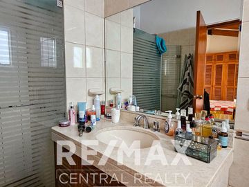 En Venta, Casa en Pachacamac, urb. Casa Blanca