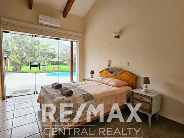 En Venta, Casa en Pachacamac, urb. Casa Blanca