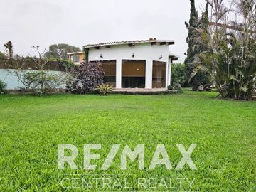 En Venta, Casa en Pachacamac, urb. Casa Blanca