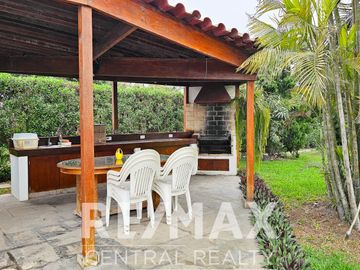 En Venta, Casa en Pachacamac, urb. Casa Blanca