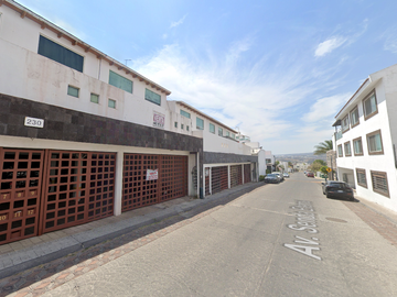 Casa en Av. Senda Eterna, Milenio III, 76060 Santiago de Querétaro, Qro., México