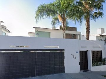 Casa en venta en Blvrd. Privada Juriquilla, Juriquilla, Querétaro, Qro.