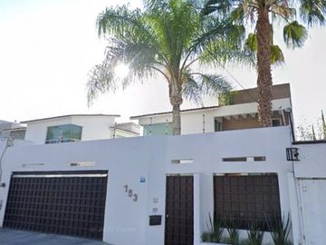 Casa en venta en Blvrd. Privada Juriquilla, Juriquilla, Querétaro, Qro.