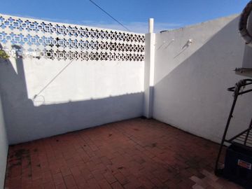 Castelar Sur - Venta - Dúplex 2 Ambientes
