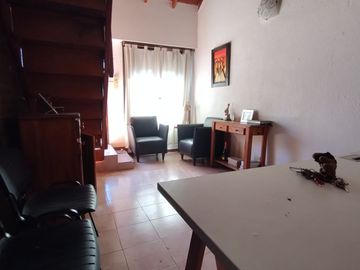 Castelar Sur - Venta - Dúplex 2 Ambientes