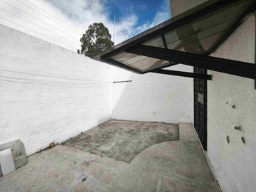 CASA  EN VENTA SECTOE ZABALA CONJUNTO SIGLO 21