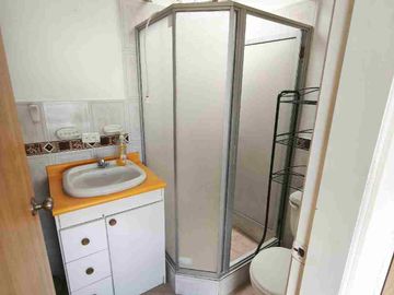 CASA  EN VENTA SECTOE ZABALA CONJUNTO SIGLO 21