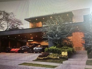 ESPECTACULAR RESIDENCIA, ACABADOS DE LUJO, SEGURIDAD 24/7