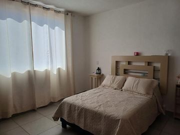 VENTA DE CASA EN SOLARES BANTHI