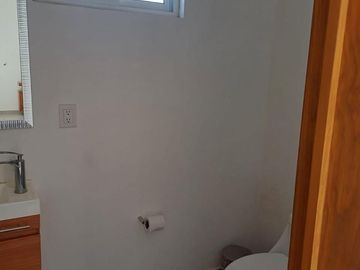 VENTA DE CASA EN SOLARES BANTHI