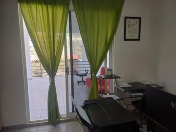 VENTA DE CASA EN SOLARES BANTHI
