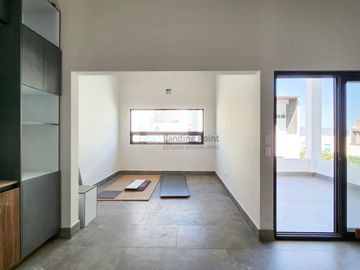 Casa en Cumbres Elite con 19m de Frente