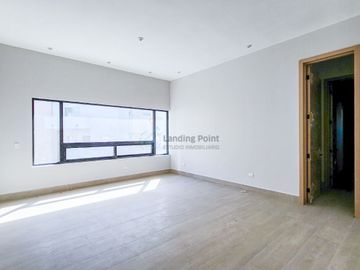 Casa en Cumbres Elite con 19m de Frente