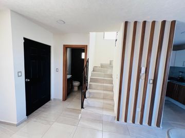 HERMOSA CASA AL SUR DE PACHUCA CON BONITAS AMENIDADES