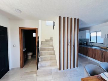 HERMOSA CASA AL SUR DE PACHUCA CON BONITAS AMENIDADES