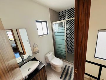 HERMOSA CASA AL SUR DE PACHUCA CON BONITAS AMENIDADES