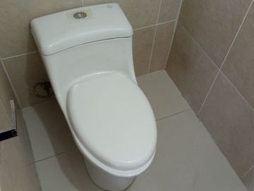 EN VENTA – AMPLIA CASA ESQUINERA EN URBANIZACIÓN DEL EJÉRCITO - CASHAPAMBA - SANGOLQUI - VALLE DE LOS CHILLOS