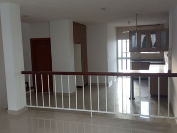 EN VENTA – AMPLIA CASA ESQUINERA EN URBANIZACIÓN DEL EJÉRCITO - CASHAPAMBA - SANGOLQUI - VALLE DE LOS CHILLOS