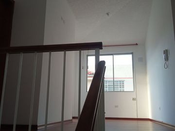 EN VENTA – AMPLIA CASA ESQUINERA EN URBANIZACIÓN DEL EJÉRCITO - CASHAPAMBA - SANGOLQUI - VALLE DE LOS CHILLOS