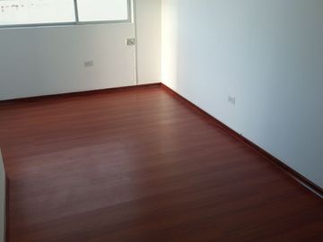 EN VENTA – AMPLIA CASA ESQUINERA EN URBANIZACIÓN DEL EJÉRCITO - CASHAPAMBA - SANGOLQUI - VALLE DE LOS CHILLOS