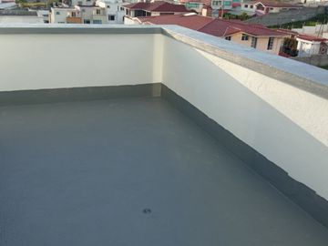 EN VENTA – AMPLIA CASA ESQUINERA EN URBANIZACIÓN DEL EJÉRCITO - CASHAPAMBA - SANGOLQUI - VALLE DE LOS CHILLOS