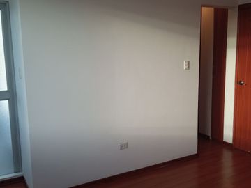 EN VENTA – AMPLIA CASA ESQUINERA EN URBANIZACIÓN DEL EJÉRCITO - CASHAPAMBA - SANGOLQUI - VALLE DE LOS CHILLOS