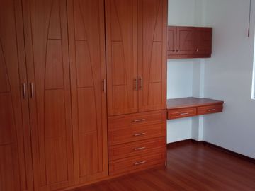 EN VENTA – AMPLIA CASA ESQUINERA EN URBANIZACIÓN DEL EJÉRCITO - CASHAPAMBA - SANGOLQUI - VALLE DE LOS CHILLOS