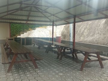 EN VENTA – AMPLIA CASA ESQUINERA EN URBANIZACIÓN DEL EJÉRCITO - CASHAPAMBA - SANGOLQUI - VALLE DE LOS CHILLOS