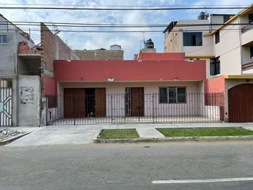 Vendo Casa a Precio de Terreno + Aires Las Quintanas - Trujillo