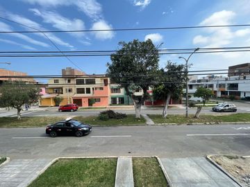 Vendo Casa a Precio de Terreno + Aires Las Quintanas - Trujillo