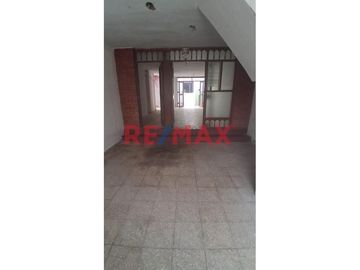 Oportunidad De Inversion. Venta De Casa En Zona Residencial En Urb. Banchero Rossi Nuevo Chimbote.