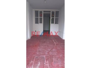 Oportunidad De Inversion. Venta De Casa En Zona Residencial En Urb. Banchero Rossi Nuevo Chimbote.