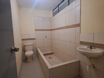 OPORTUNIDAD !!! VENTA DE CASA EN CASUARINAS 3RA ETAPA