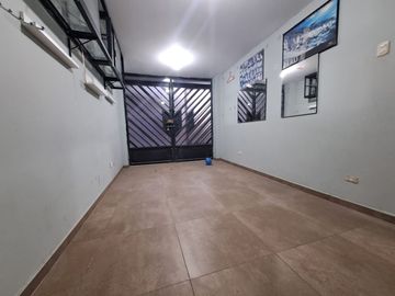 OPORTUNIDAD !!! VENTA DE CASA EN CASUARINAS 3RA ETAPA