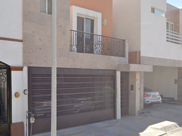 Casa en Venta. Cumbres Elite 4to Sector, Monterrey, Nuevo León. Remate Hipotecario.