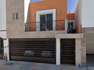 Casa en Venta. Cumbres Elite 4to Sector, Monterrey, Nuevo León. Remate Hipotecario.