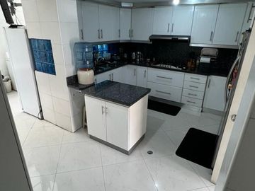 Venta de Casa en el Norte de Quito, Sector El Condado, Santa Anita