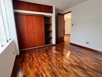 VENDO HERMOSA CASA EN EL SOLMDE LA MOLINA