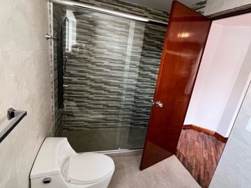 VENDO HERMOSA CASA EN EL SOLMDE LA MOLINA