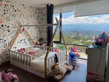 Casa Venta Nayon. Urbanizacion exclusiva. Doble filtro de seguridad.