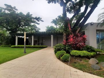DEPARTAMENTO 606.81 M2 