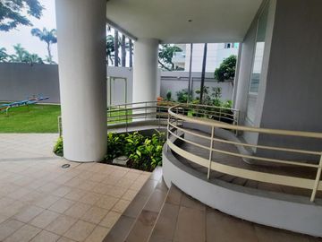 DEPARTAMENTO 606.81 M2 