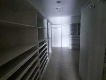 DEPARTAMENTO 606.81 M2 