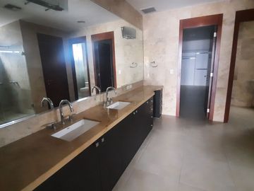 DEPARTAMENTO 606.81 M2 