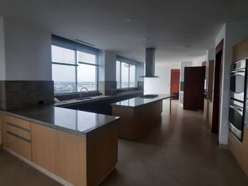 DEPARTAMENTO 606.81 M2 