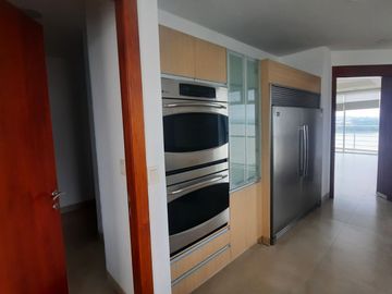 DEPARTAMENTO 606.81 M2 